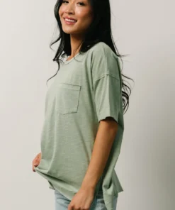 IL Aster Pocket Tee | Light Sage Tops