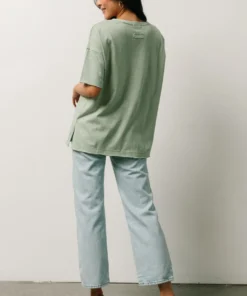 IL Aster Pocket Tee | Light Sage Tops