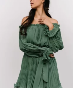 FT Aubrey Off Shoulder Pleated Mini Dress | Green