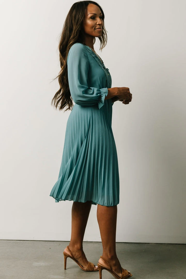 POL Brinley Pleated Dress | Blue Dresses 3 POL Brinley Pleated Dress | Blue Dresses