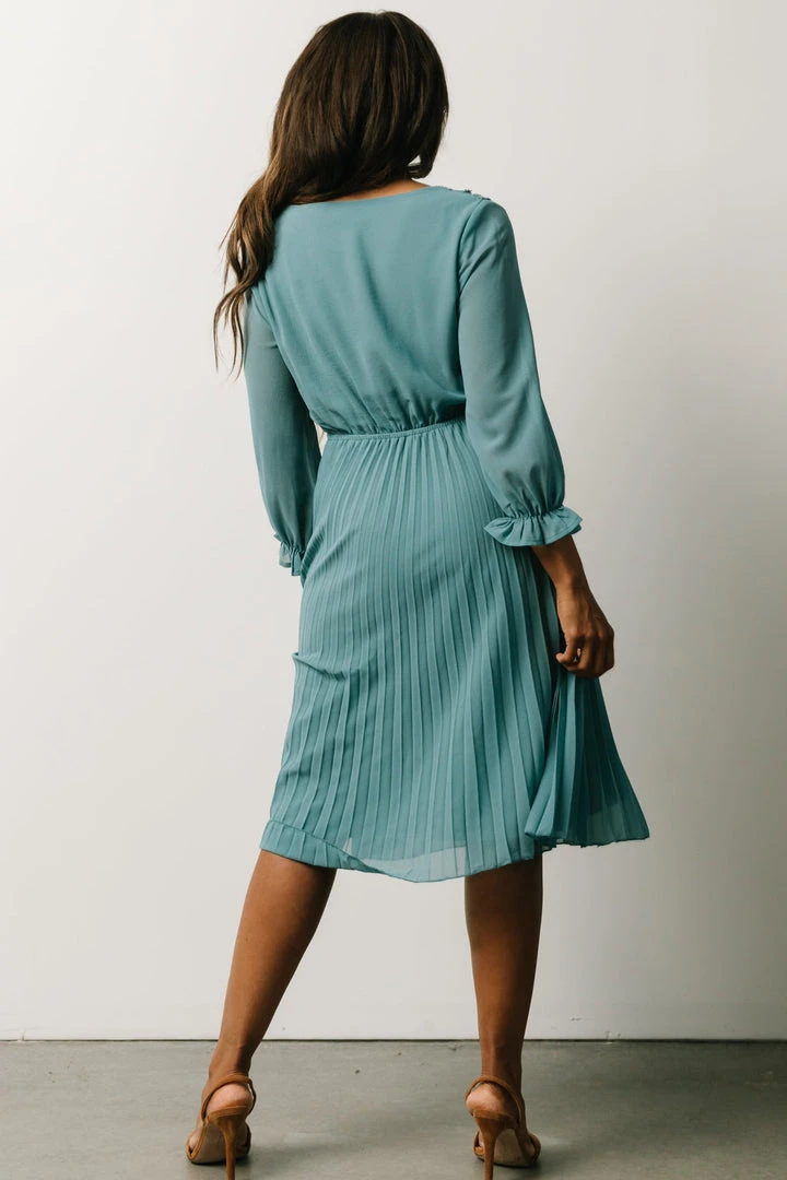 POL Brinley Pleated Dress | Blue Dresses 2 POL Brinley Pleated Dress | Blue Dresses