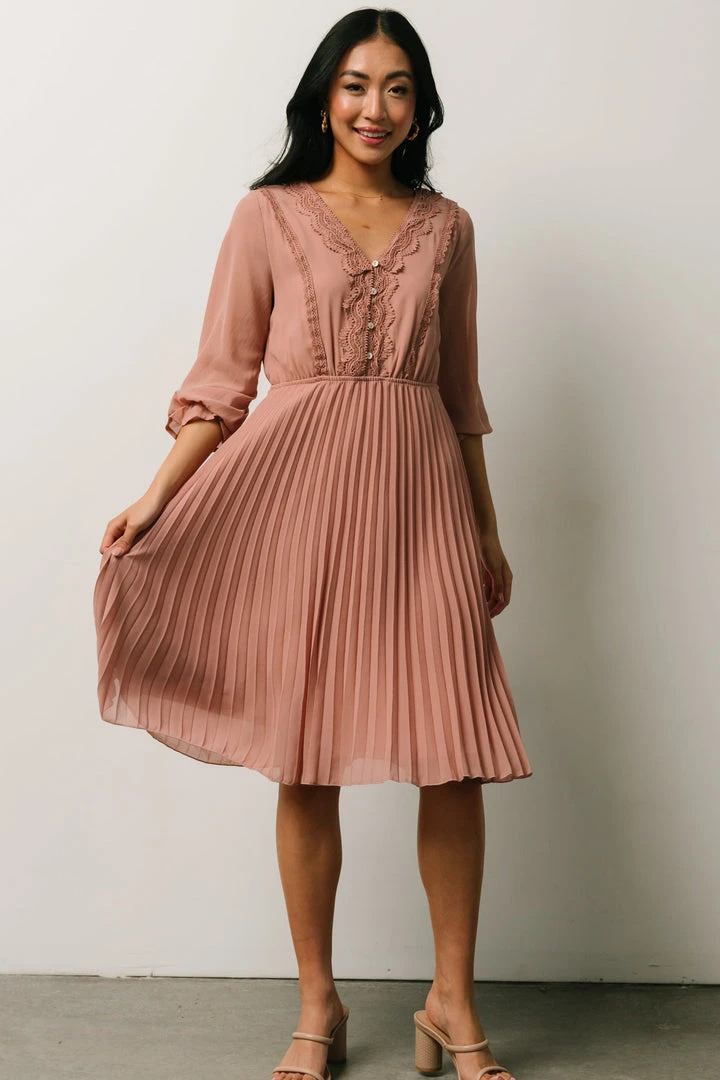 POL Dresses Brinley Pleated Dress | Dusty Mauve 1 POL Dresses Brinley Pleated Dress | Dusty Mauve