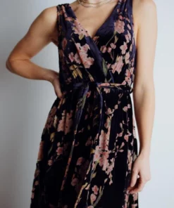 BB Custom Dresses Lennon Velvet Maxi Dress | Blue Floral