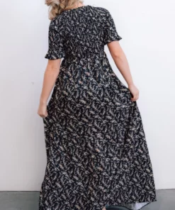 POL Lotta Smocked Maxi Dress | Black Floral Dresses