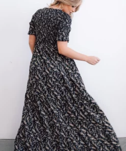 POL Lotta Smocked Maxi Dress | Black Floral Dresses