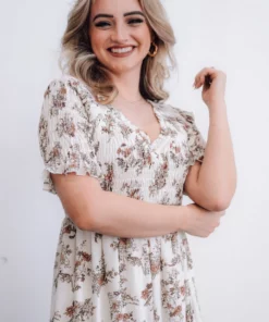 POL Lotta Smocked Maxi Dress | White Floral Dresses 23 POL Lotta Smocked Maxi Dress | White Floral Dresses