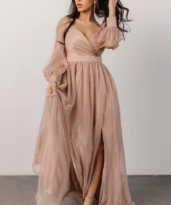 Soi Octavia Shimmer Gown | Blush