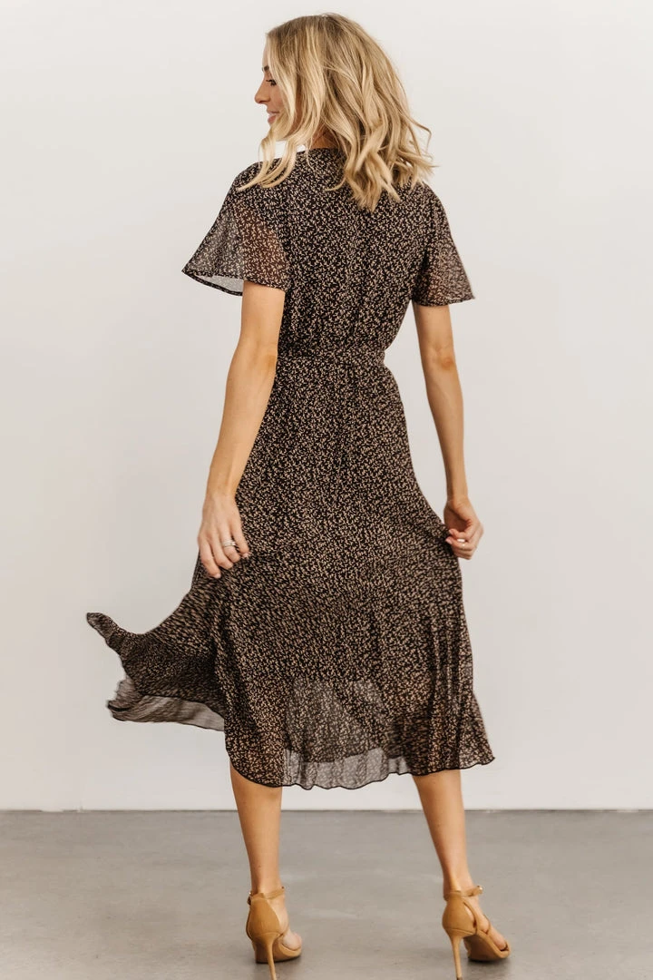 POL Prim Pleated Dress | Black Print Dresses 2 POL Prim Pleated Dress | Black Print Dresses