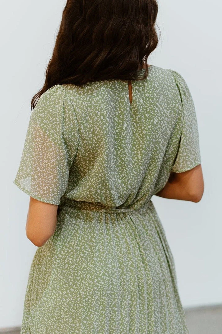 POL Dresses Prim Pleated Dress | Olive Print 6 POL Dresses Prim Pleated Dress | Olive Print