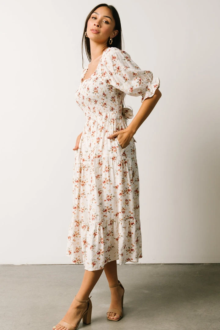 POL Sariah Smocked Midi Dress | Ivory Floral 2 POL Sariah Smocked Midi Dress | Ivory Floral