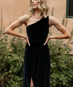 BB Custom Tatiana Velvet One Shoulder Maxi Dress | Black 15 BB Custom Tatiana Velvet One Shoulder Maxi Dress | Black