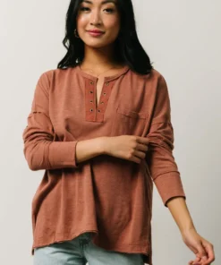 IL Thatcher Long Sleeve Top | Clay Boho