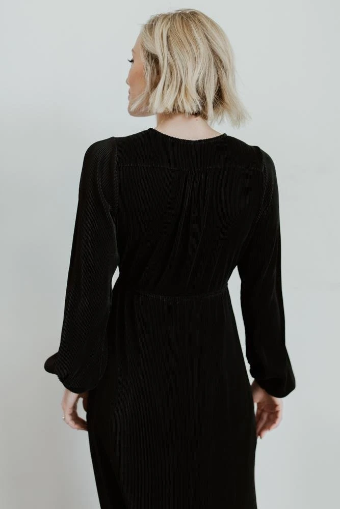 BB Custom Dresses Venus Pleated Maxi Dress | Black 7 BB Custom Dresses Venus Pleated Maxi Dress | Black