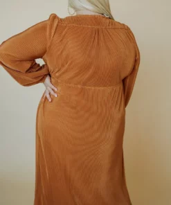 BB Custom Venus Pleated Maxi Dress | Saffron Dresses 18 BB Custom Venus Pleated Maxi Dress | Saffron Dresses