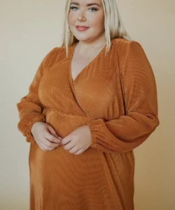 BB Custom Venus Pleated Maxi Dress | Saffron Dresses 14 BB Custom Venus Pleated Maxi Dress | Saffron Dresses